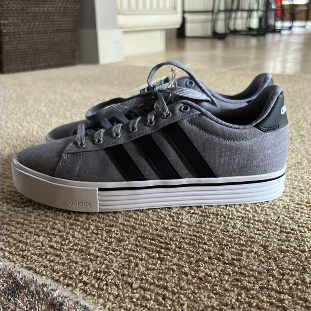 Adidas Daily 4.0 Men's Gray and Black Sneakers
